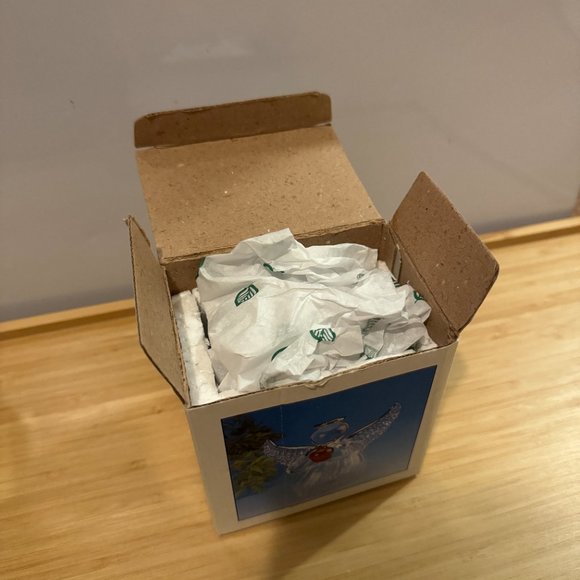 Crystal Angel with Apple Figurine - Picture 6 of 6